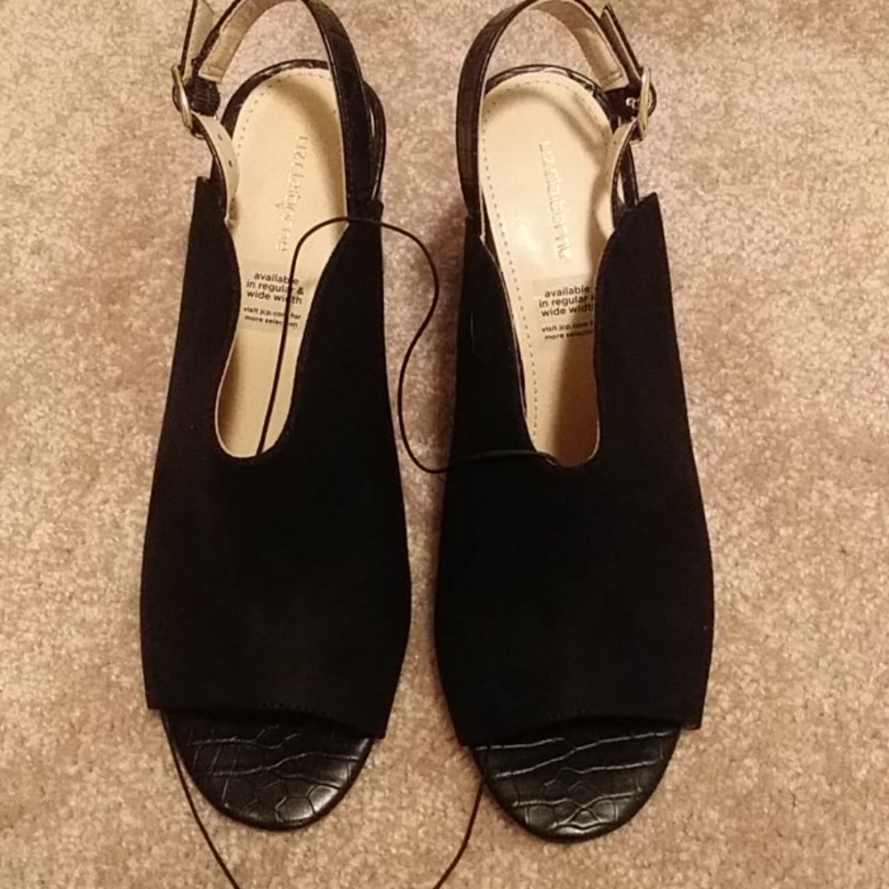 Shoe - Picture 7 of 8